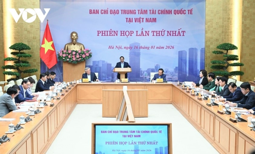 PM Chinh confident in Vietnam’s ability to build international financial center